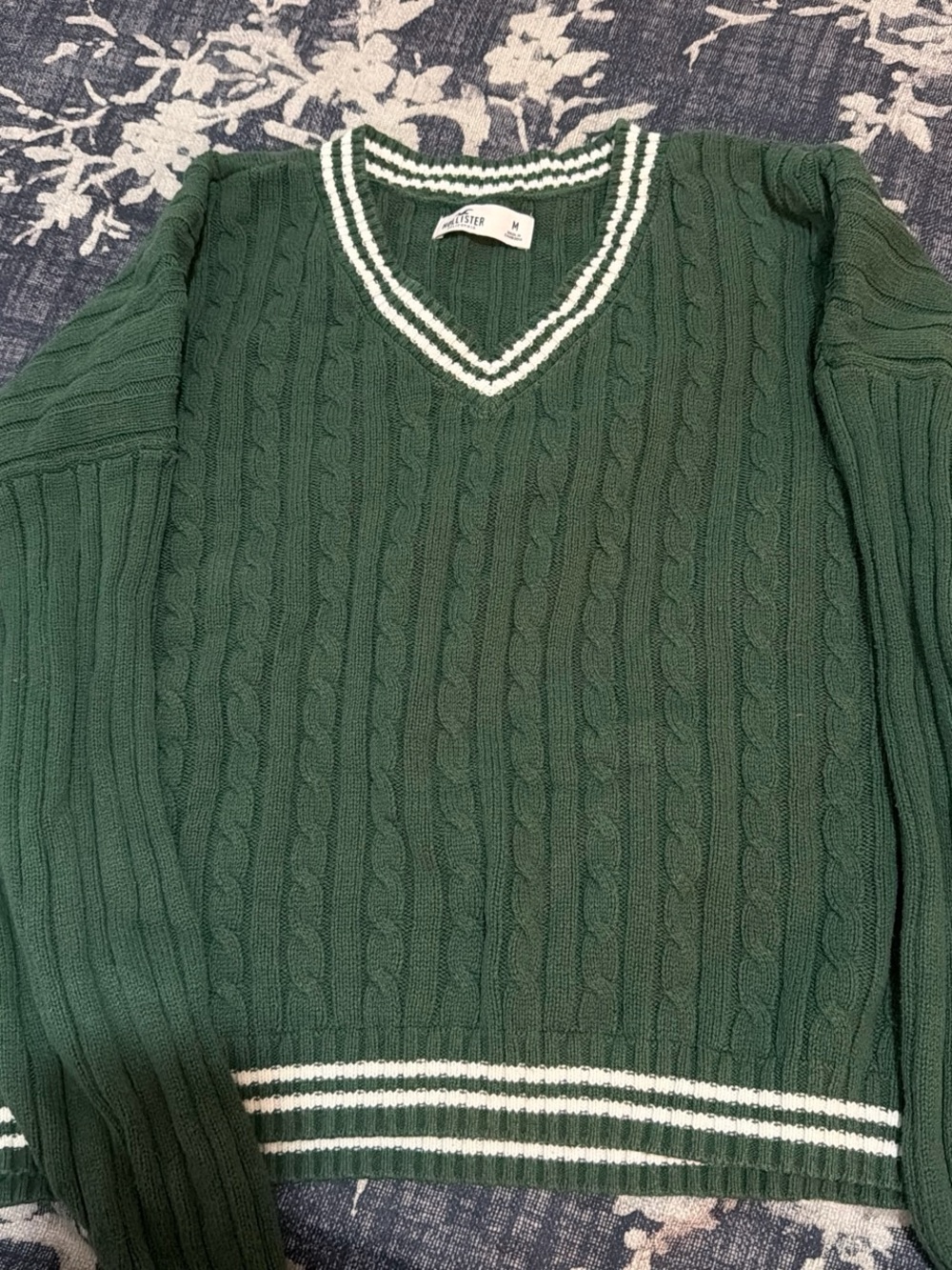 Hollister Forest Green Cable-Knit V-Neck Sweater with White Trim